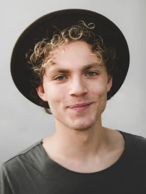 about-us-ceo-image_optimized test2